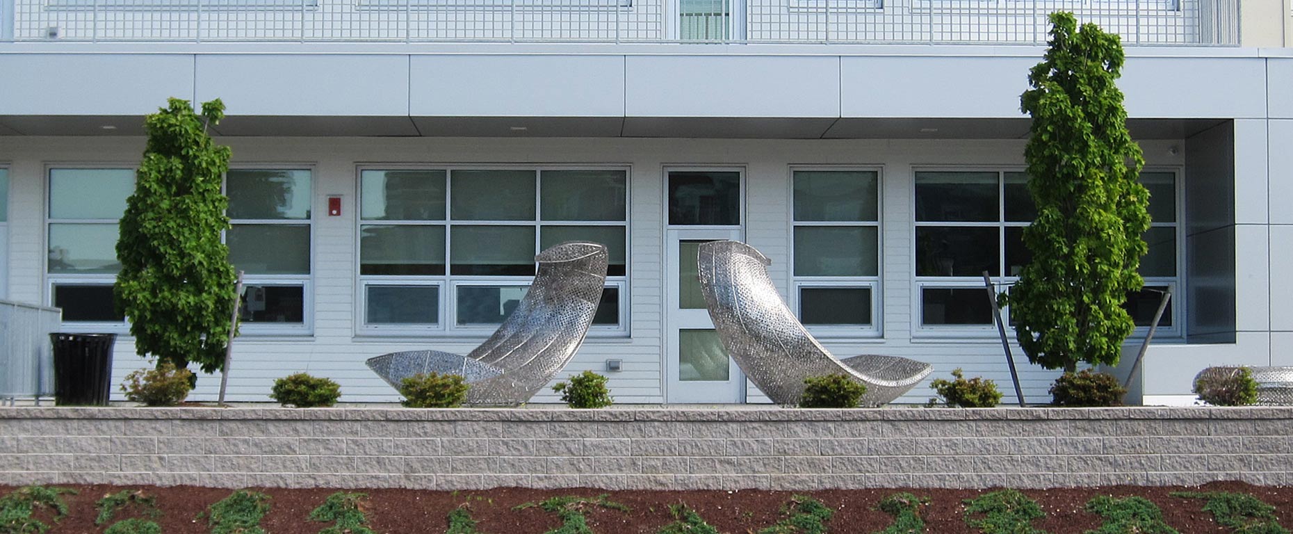 Making-Waves_5 sculptural seating and public art installation by Peter Diepenbrock  East Bay Met School  Newport Rhode island
